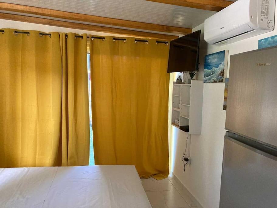 The Banana House Villa Lourdata  Buitenkant foto